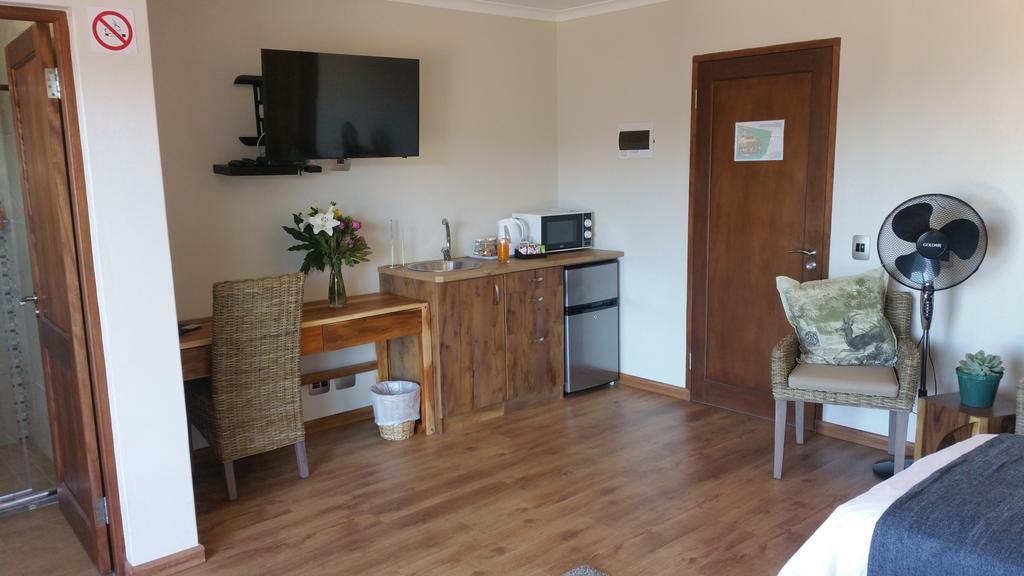 Bed and Breakfast Lala Panzi Plettenberg Bay Esterno foto
